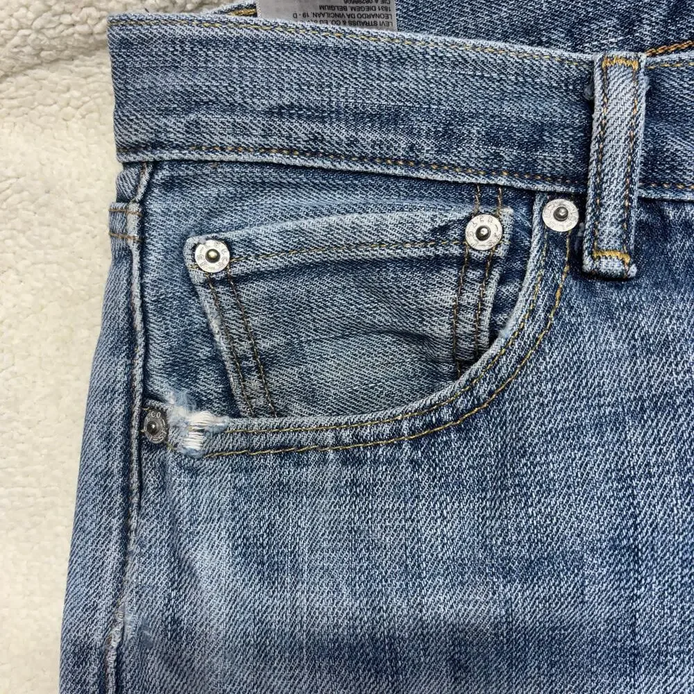 Levi's 501 Jeans Mens 32 x 36 Distressed Denim Button Fly Straight Leg Casual